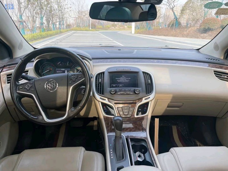 徐州15年别克君越9