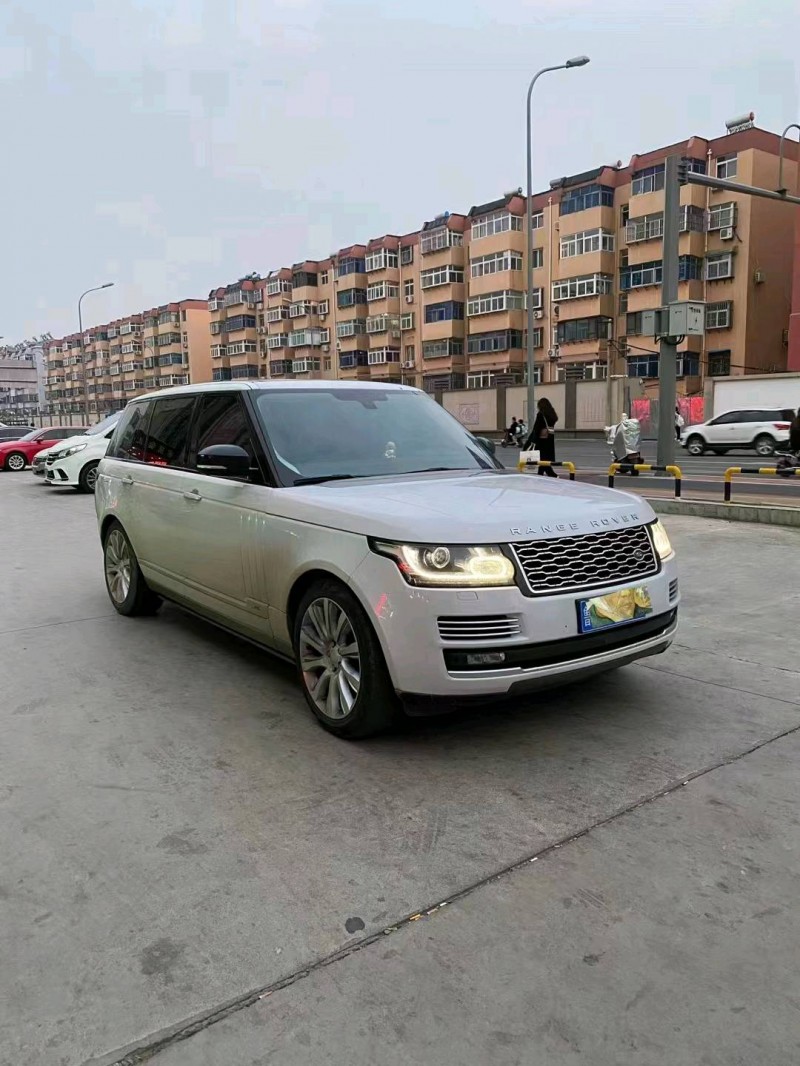 济南16年路虎揽胜行政2