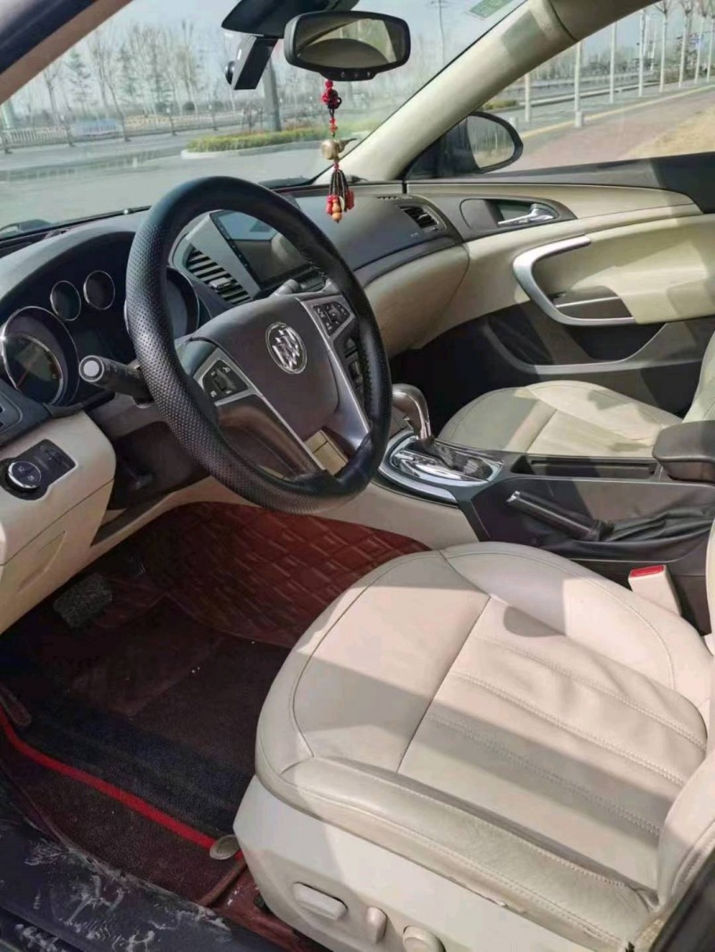 枣庄12年别克君威8