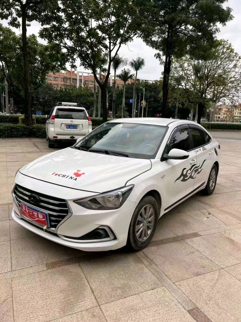 汕头19年现代悦动9