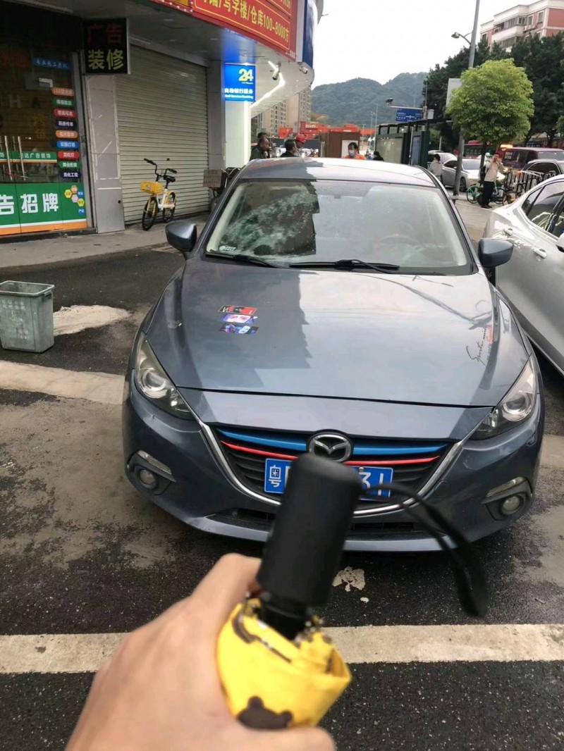广州16年马自达昂克赛拉1