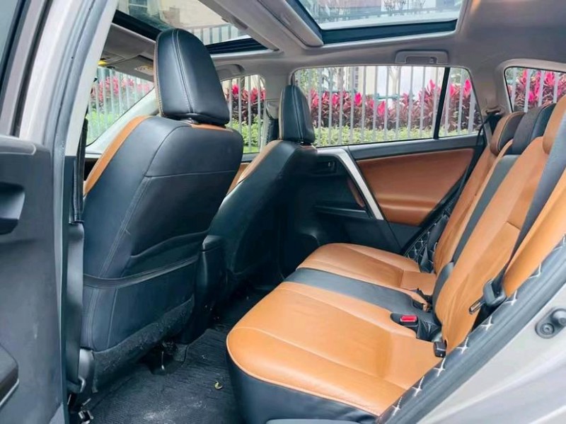 东莞18年丰田RAV4荣放6