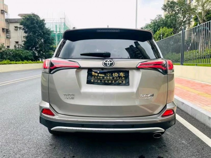 东莞18年丰田RAV4荣放9