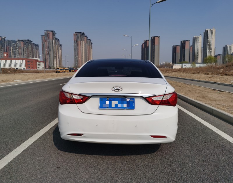 廊坊13年现代索纳塔八8