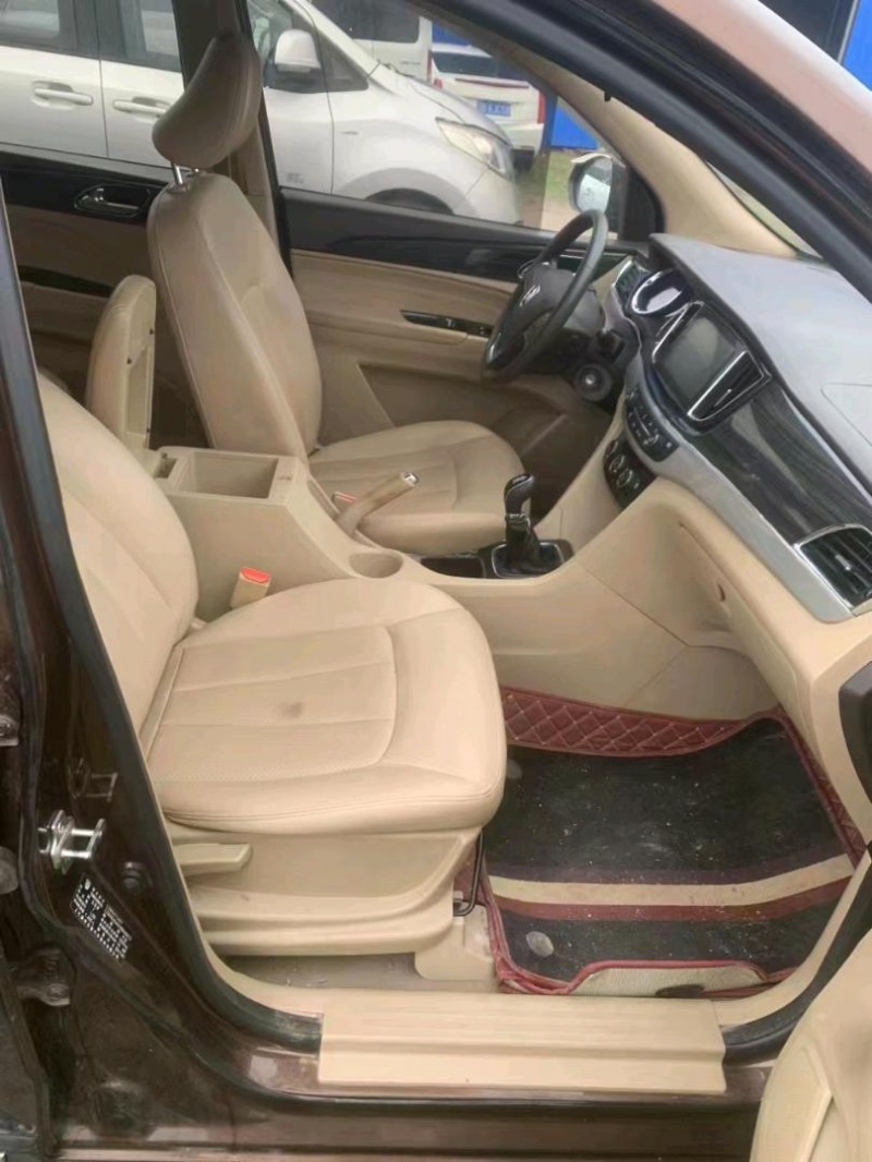 宜昌17年宝骏7306