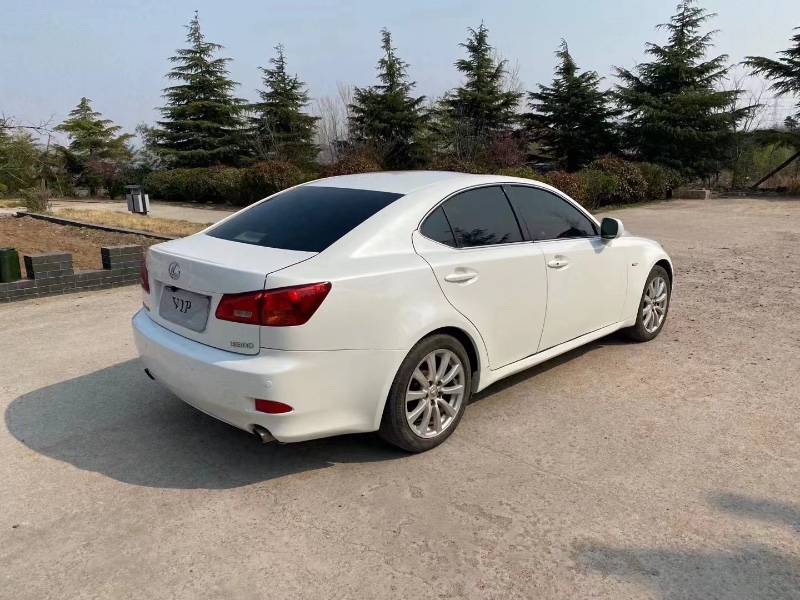 青岛08年雷克萨斯IS9