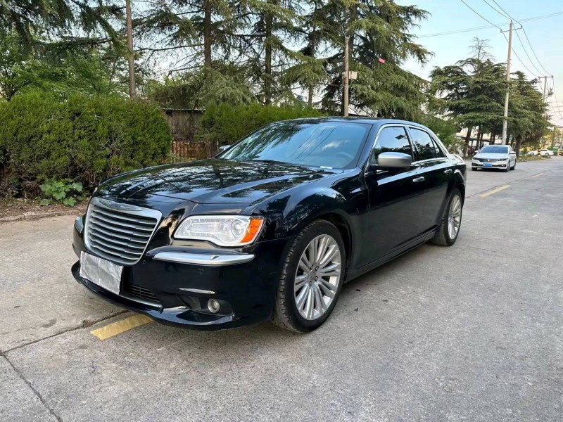 徐州14年克莱斯勒300C2