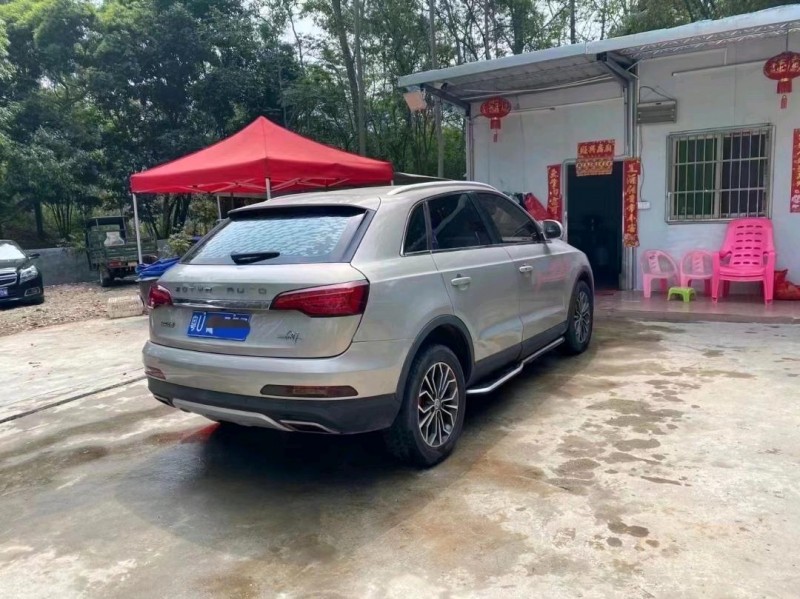 珠海18年众泰SR77