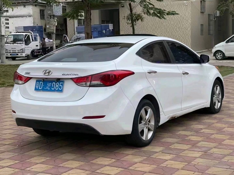 深圳14年现代朗动5