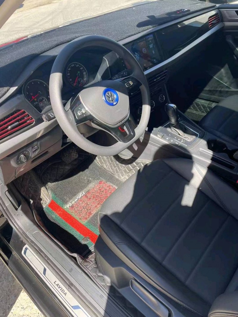 保定19年大众朗逸8