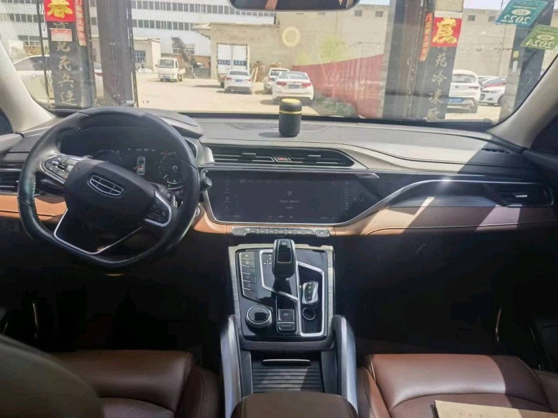 保定20年吉利博越6