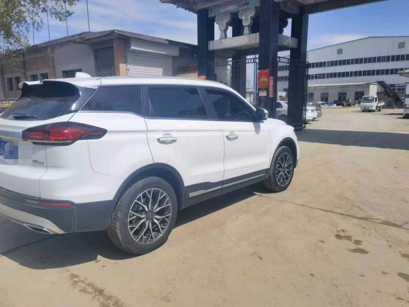 保定20年吉利博越7