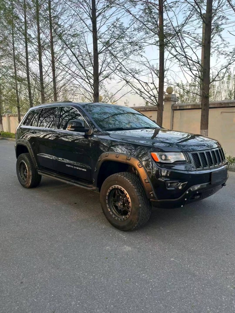 徐州15年Jeep大切诺基2