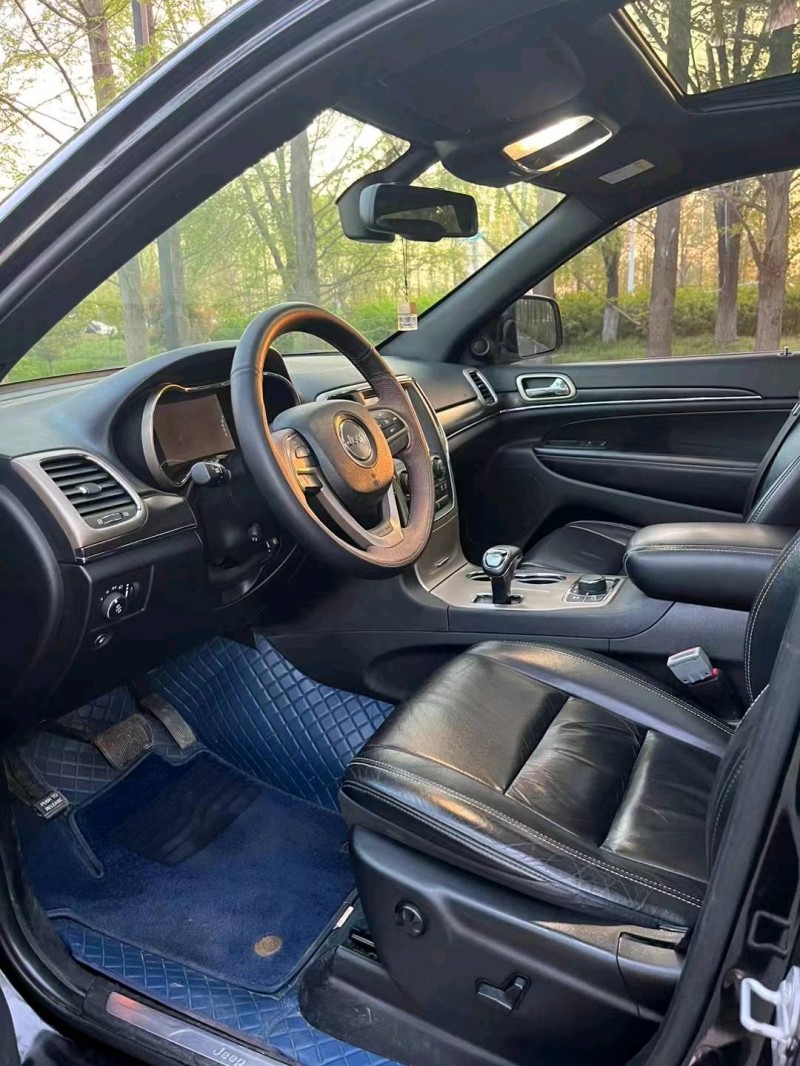 徐州15年Jeep大切诺基7