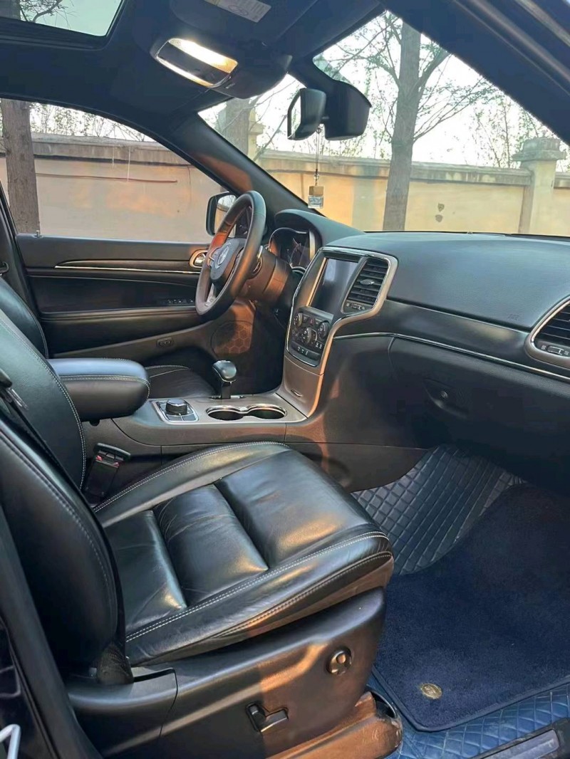 徐州15年Jeep大切诺基6