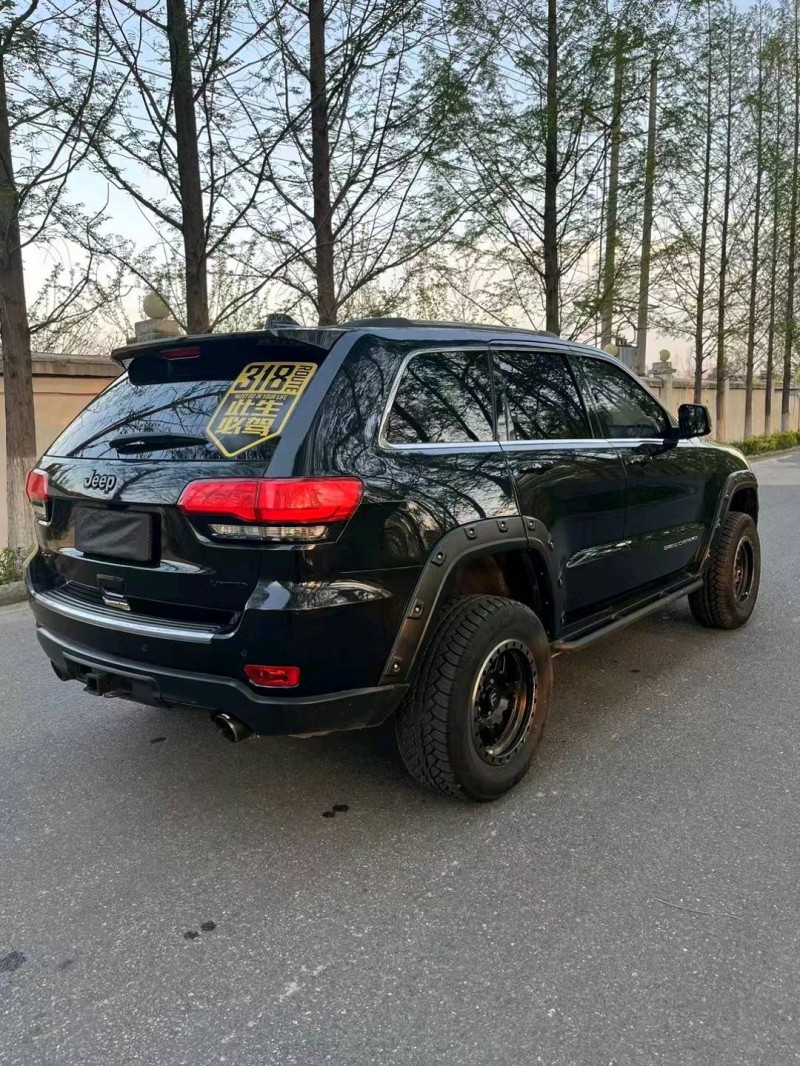 徐州15年Jeep大切诺基8