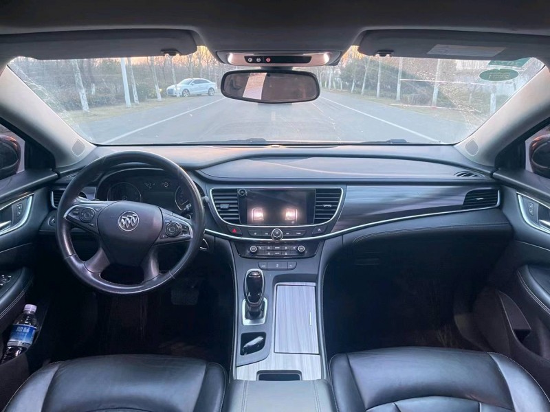 徐州20年别克君越4