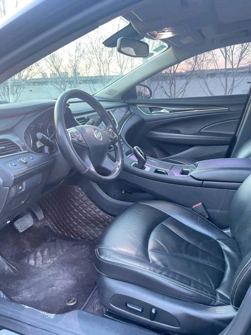 徐州20年别克君越5