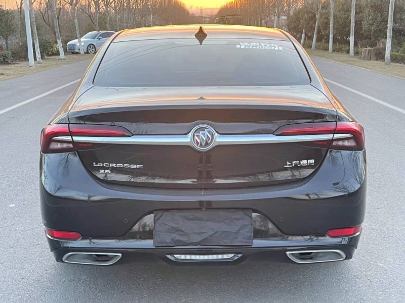 徐州20年别克君越9