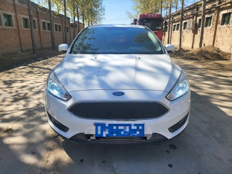 保定17年福特福克斯1