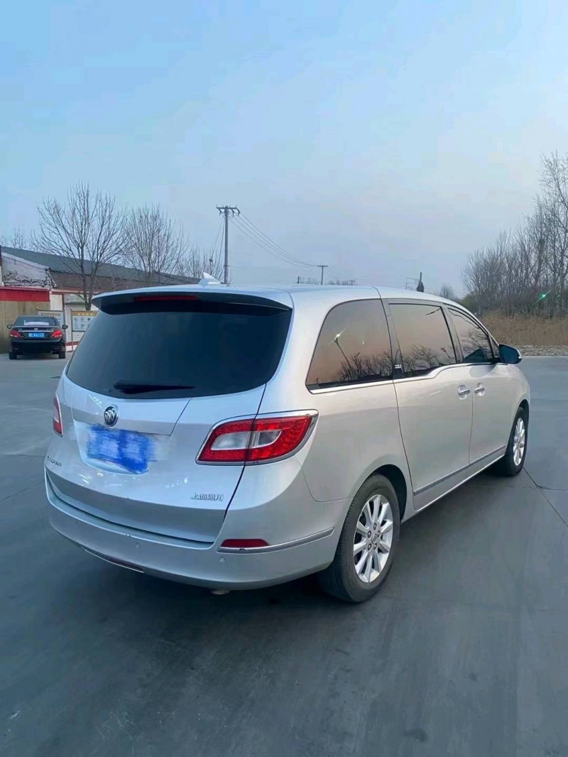 东营13年别克GL86