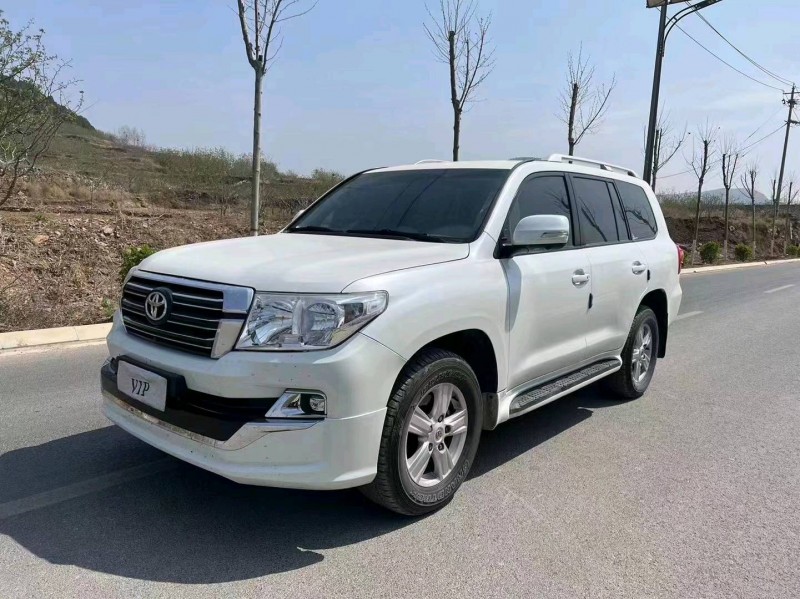 济南16年丰田兰德酷路泽2