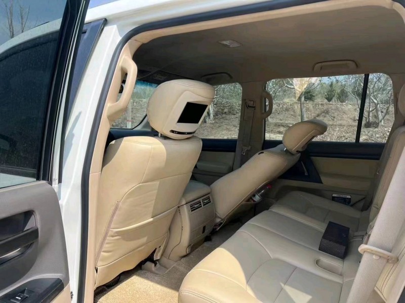 济南16年丰田兰德酷路泽6