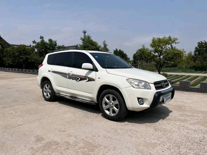青岛10年丰田RAV4荣放2