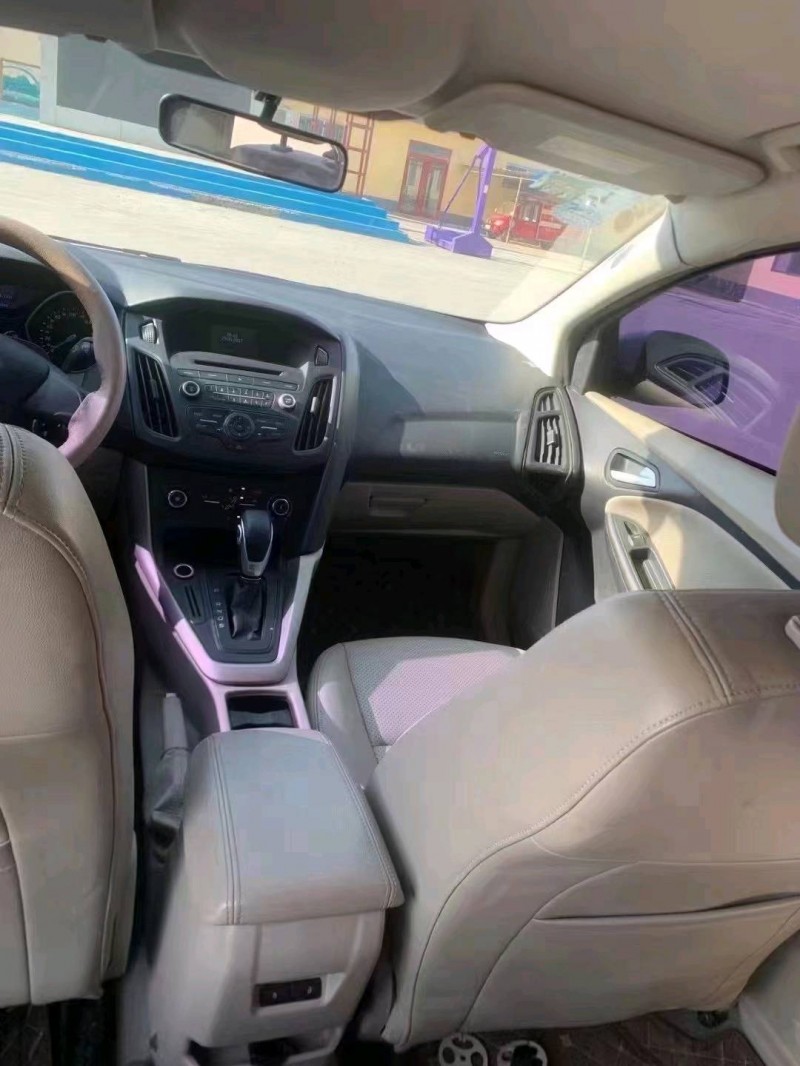 青岛16年福特福克斯4