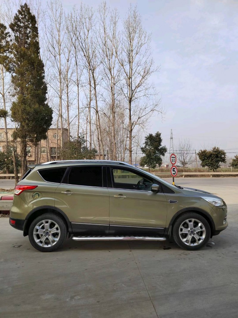 济南14年福特翼虎4