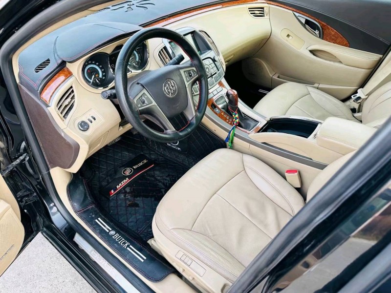 沈阳12年别克君越6