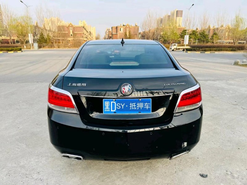 沈阳12年别克君越8