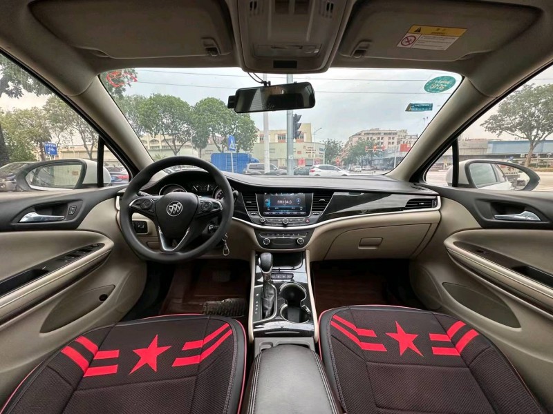 东莞17年别克威朗4