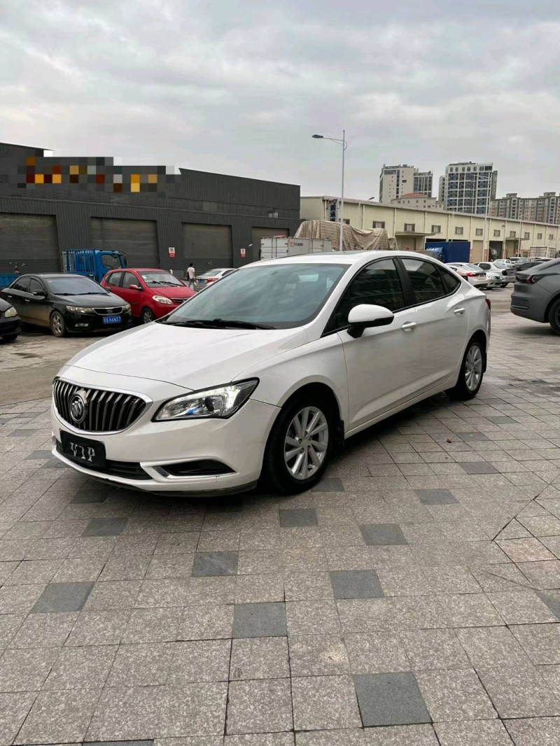 东莞17年别克威朗3