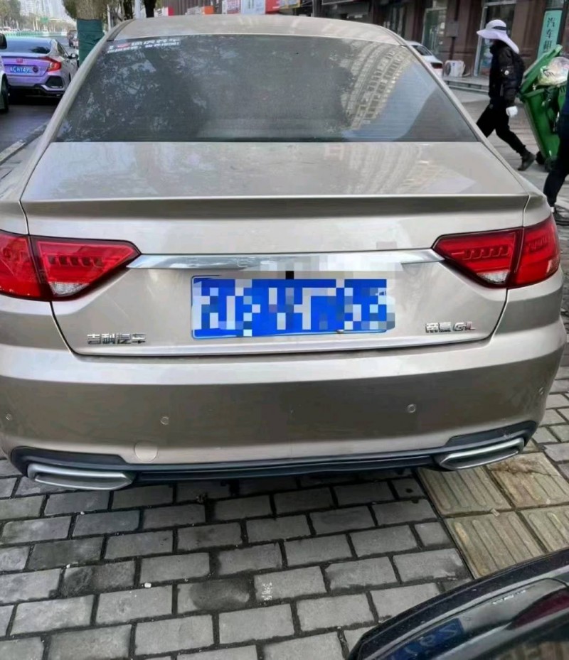 淮南18年吉利帝豪GL7