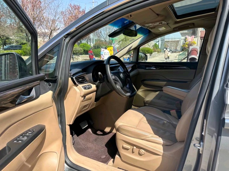 青岛18年别克GL87