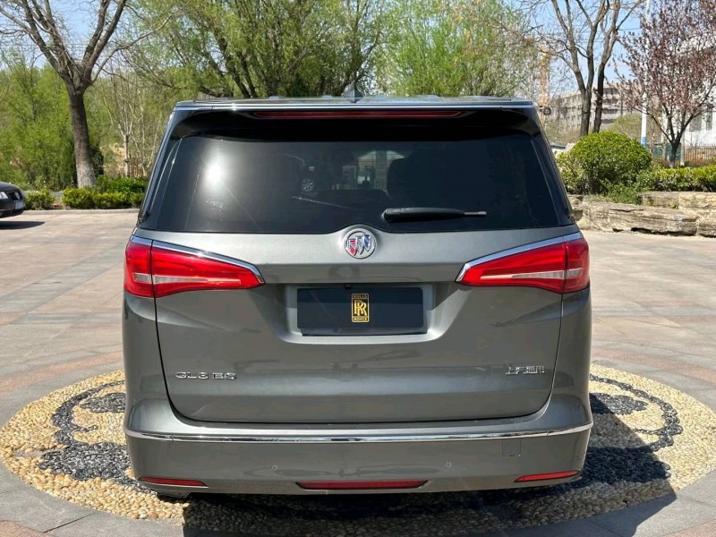 青岛18年别克GL86