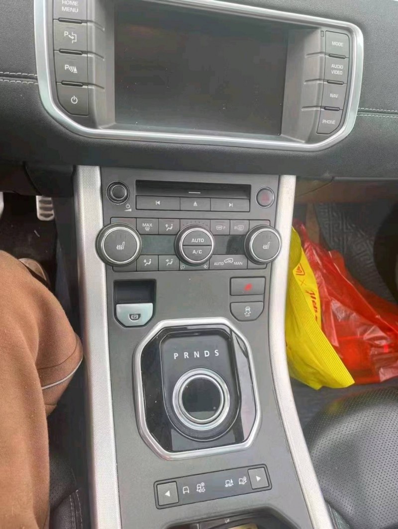 武汉14年路虎极光5