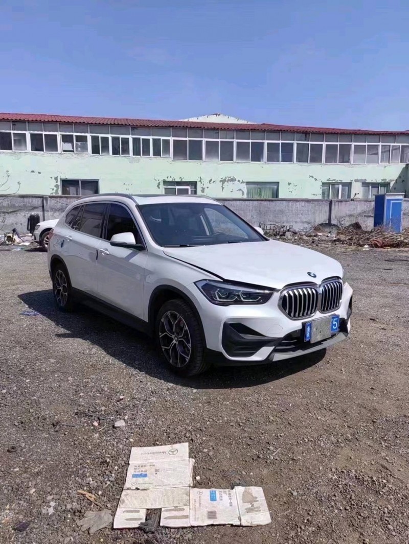 济南21年宝马X12