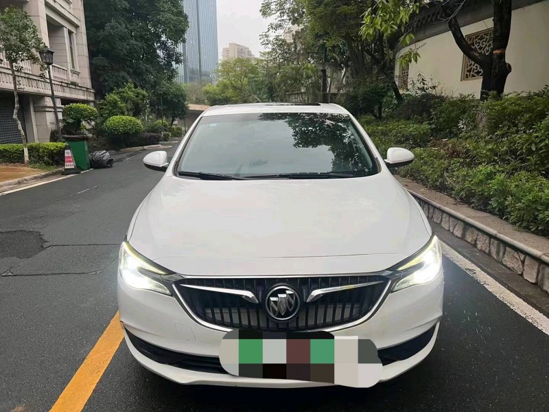 珠海18年别克英朗1