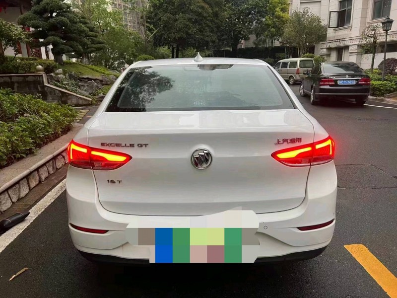 珠海18年别克英朗2