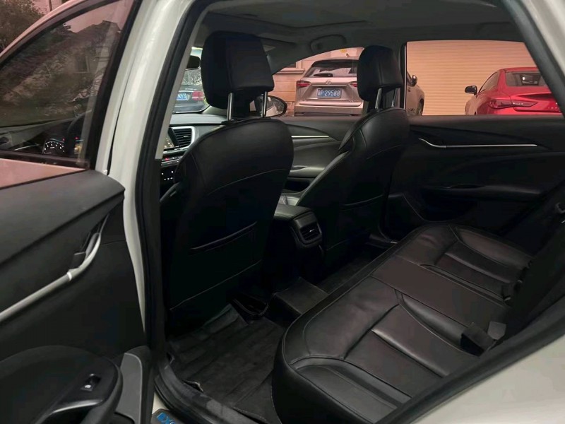 珠海18年别克英朗8