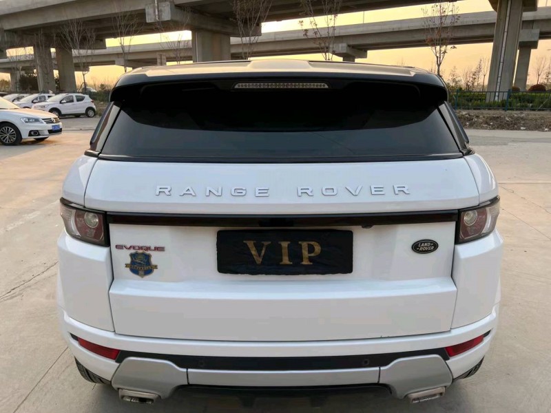 济宁13年路虎极光9