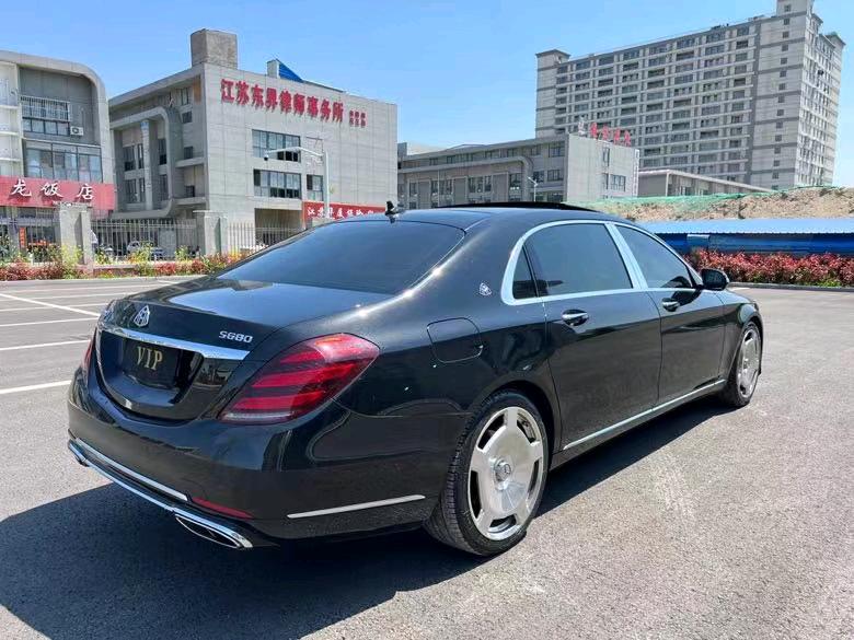 盐城19年奔驰迈巴赫S级8