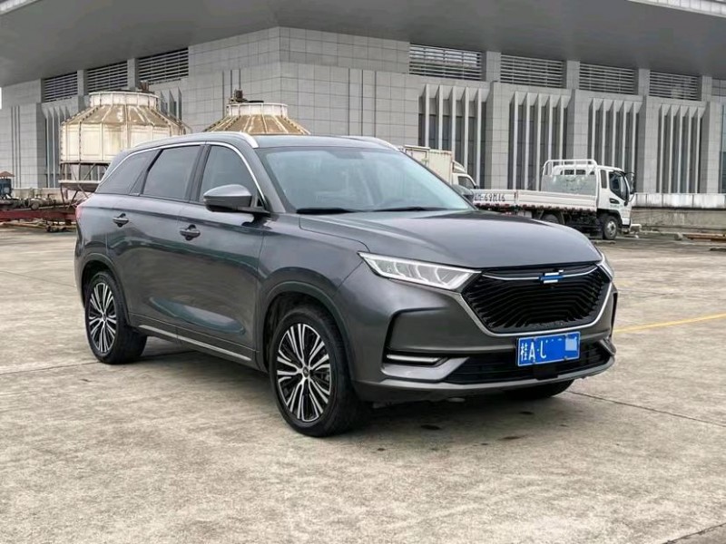 东莞20年长安汽车欧尚3