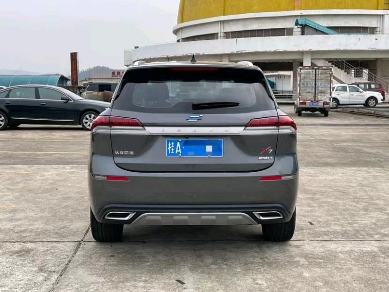 东莞20年长安汽车欧尚9