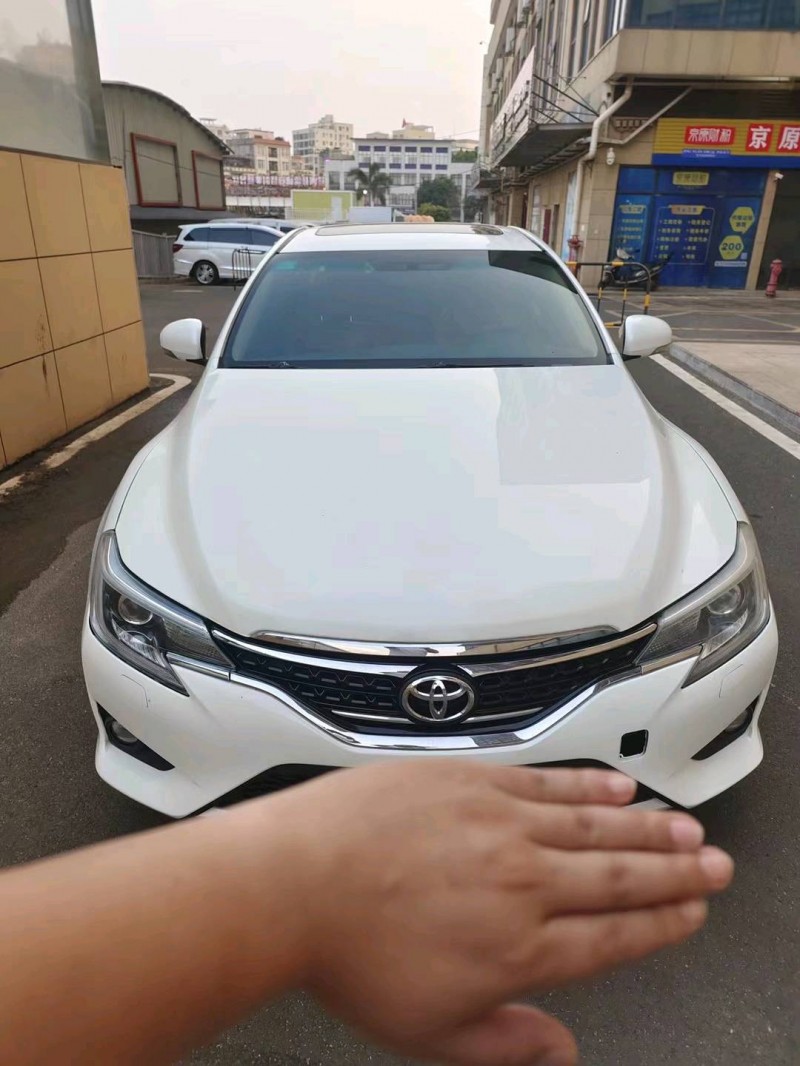 广州14年丰田锐志1