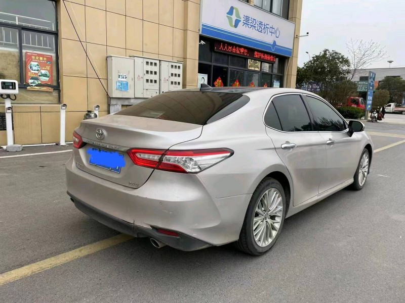 淮南19年丰田凯美瑞4