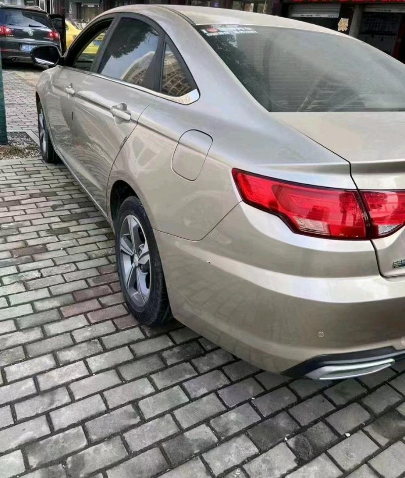 淮南18年吉利帝豪GL8