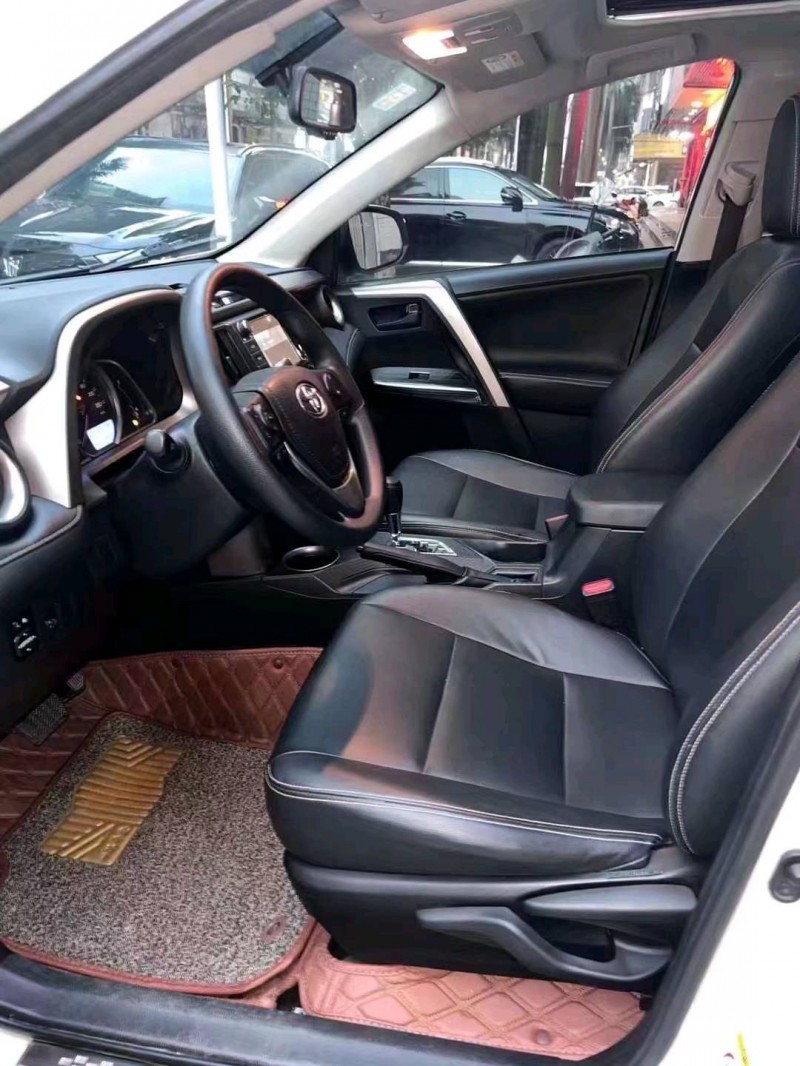深圳16年丰田RAV4荣放5